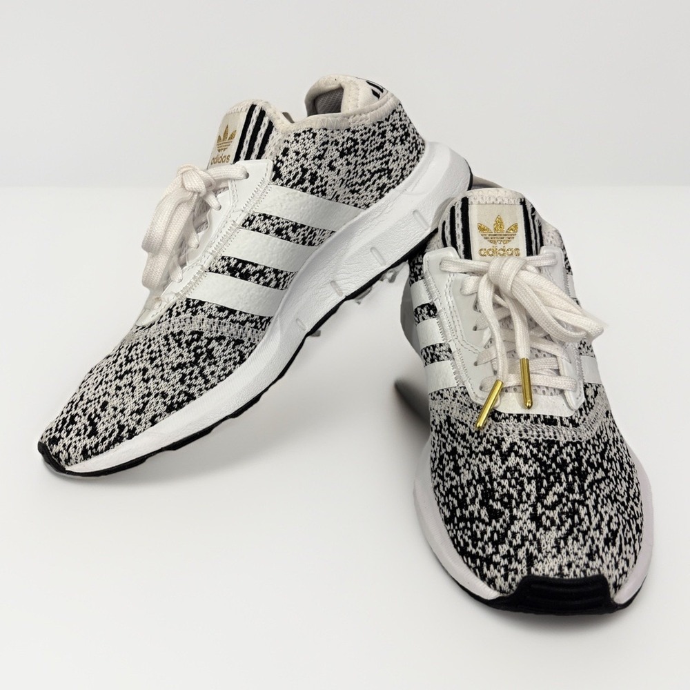 adidas Swift Run X Women's Running Sneakers White‎ Black H03107 Size 7
